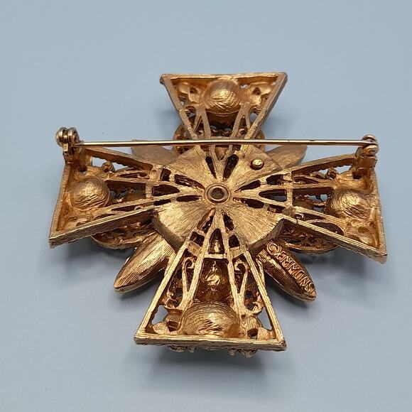 Vintage EMMONS Maltese CROSS Filigree Rhinestone Goldtone Brooch Pin Signed - Picture 9 of 10